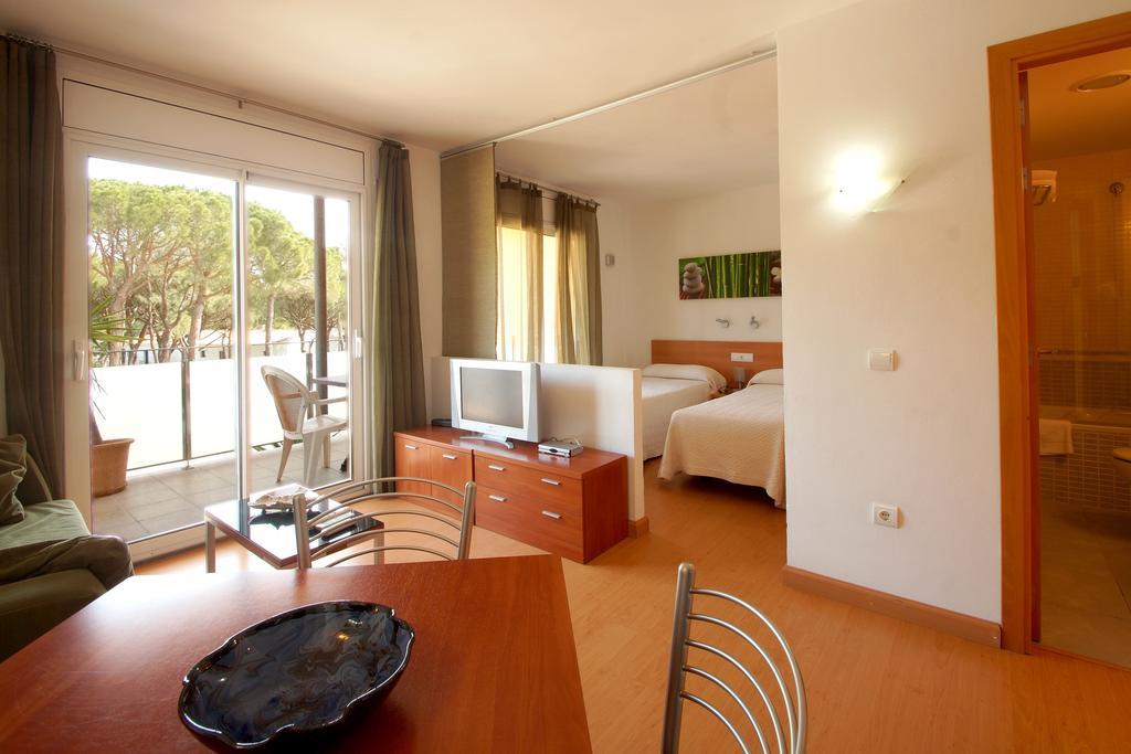 Aparthotel Arenal Палс Екстер'єр фото